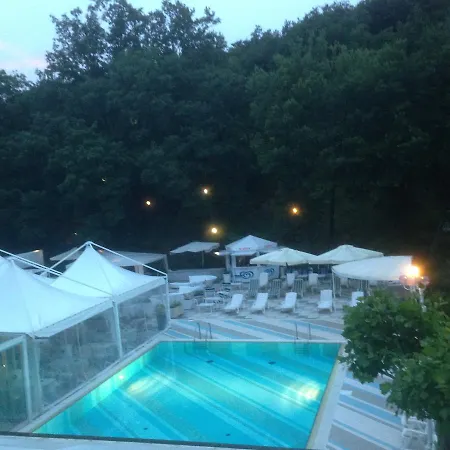 Hotel Posta Chianciano Terme Exterior foto